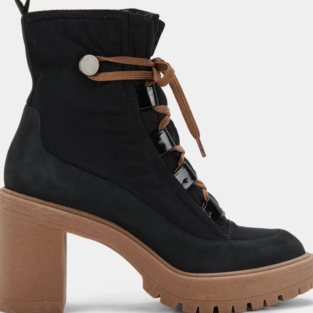 New in box Dolce vita Celida black nylon boots 6.5